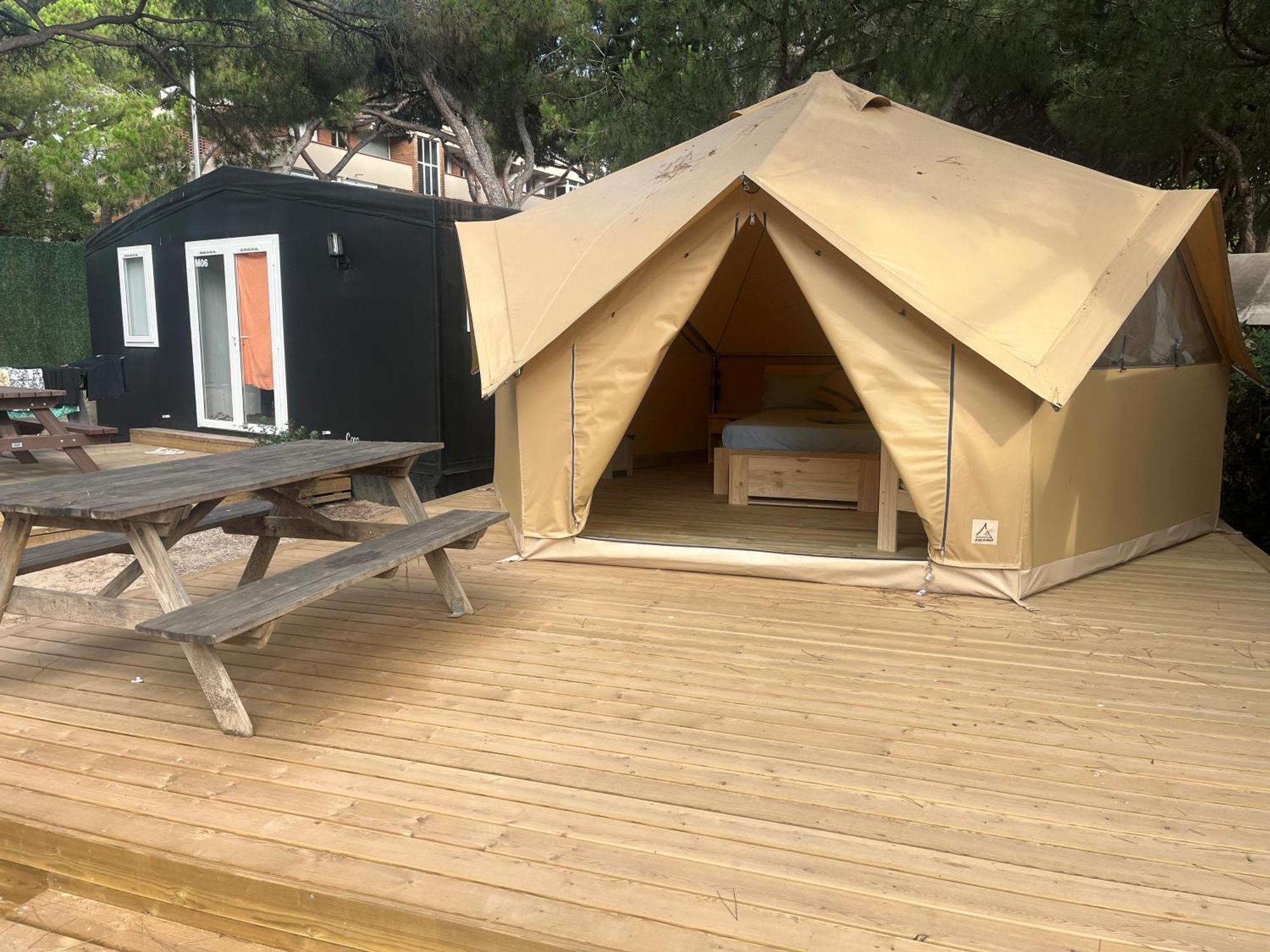 3 Estrellas 2* Gavà